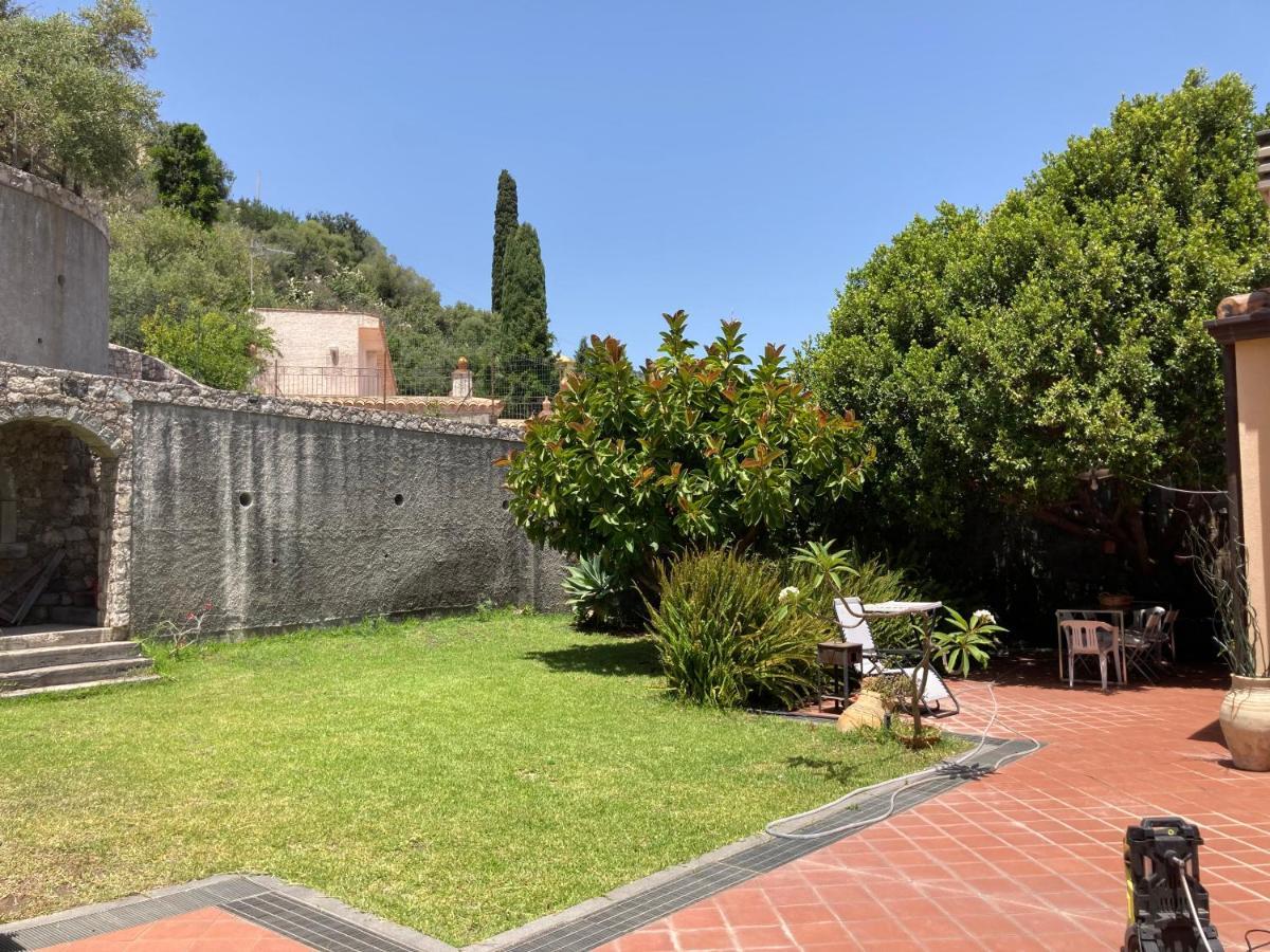 A Mari Vila Taormina Exterior foto